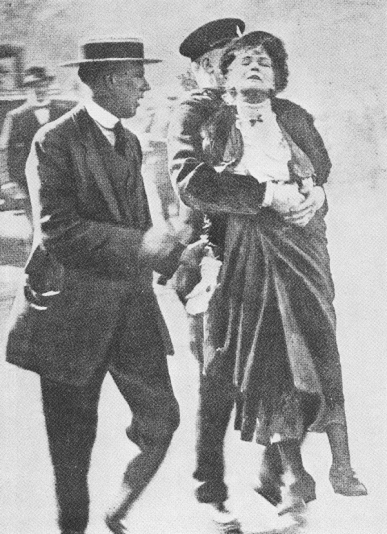 Emmeline_Pankhurst_Arrested_1914.jpg